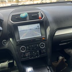 Ford Explorer,Gray/silver /4DSW/XL