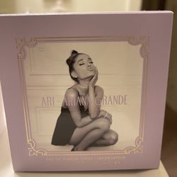 Ari By Ariana Grande Perfume 1.7 Fl Oz 50 Ml