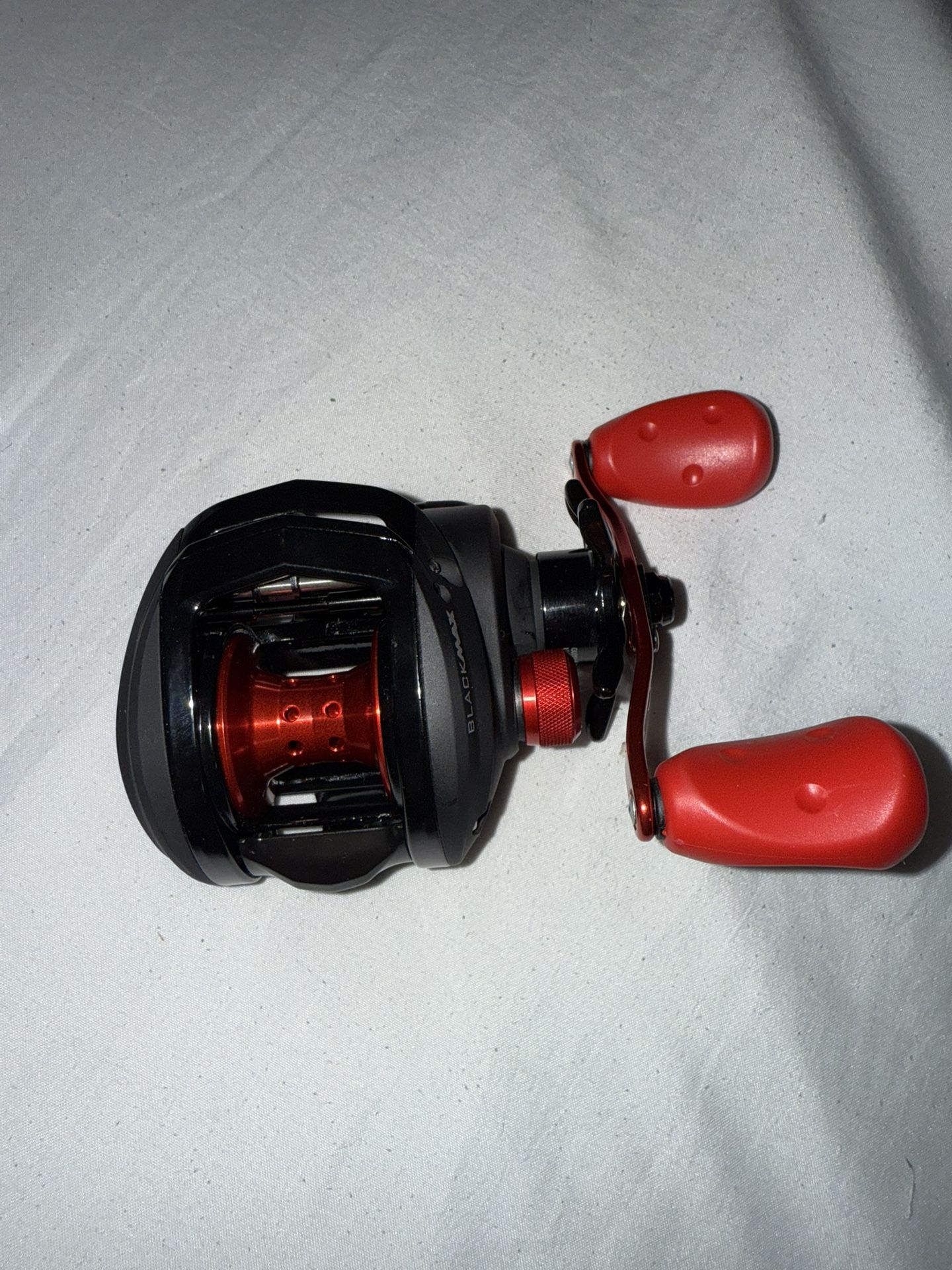 Abu Garcia Black Max Baitcaster