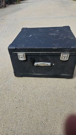 Red/Black Button Accordion 31 Treble Keys, No Bass Keys w/ Case