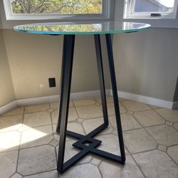 Glass Top Dining Table With 4 Counter Stool/chairs