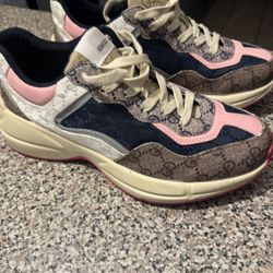 Gucci Shoes Size 10?