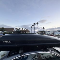 Thule Mountaineer Cargo Box