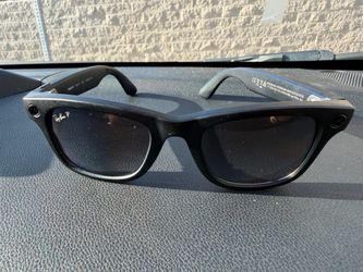 Ray-Ban Meta Smart Glasses Black Wayfarer