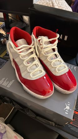 Nike Air Jordan 11 Cherry