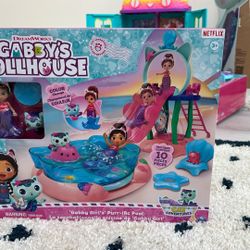 Brand New Gabby’s Dollhouse Pool Playset