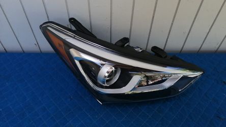 2017-2018 Hyundai Santa Fe headlight RH