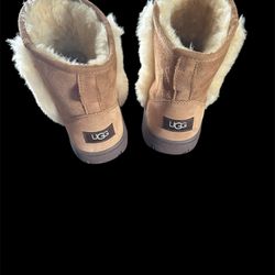 New UGGS Boots Sz: 11