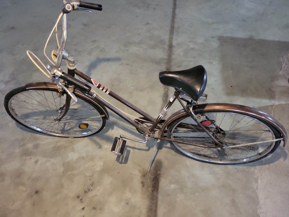 Vintage Sears lady's Bicycle