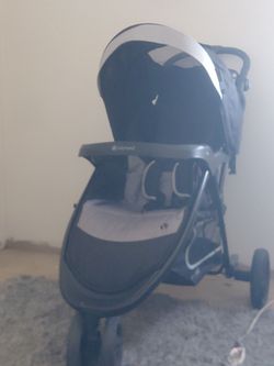 Baby stroller only use one time just like brand new no stains no spills