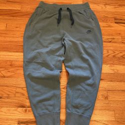 Nike Tech Sweatpants Size Large 