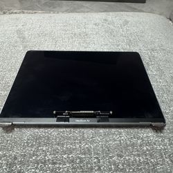 MacBook Air A2237 Screen Assembly (Cracked) – For Parts Only