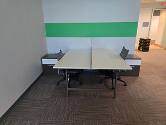 Benching Desks – Office Workstations w/ Privacy Divider (Ask for Price)