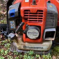 Husqvarna 150BT 51-cc 2-cycle 765-CFM 270-MPH Gas Backpack Leaf Blower
