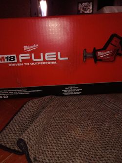 Milwaukee M18 Sawzall/ Hackzall