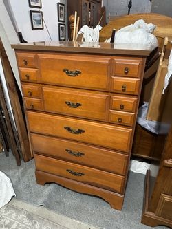 Chest of drawers