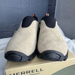 Classic Taupe Merrell Women’s Size 7.5
