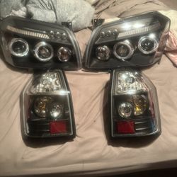 Dodge Magnum 05- 07 Projector Headlights - LED Halo Headlights & Black Smoked LED Tail Lights