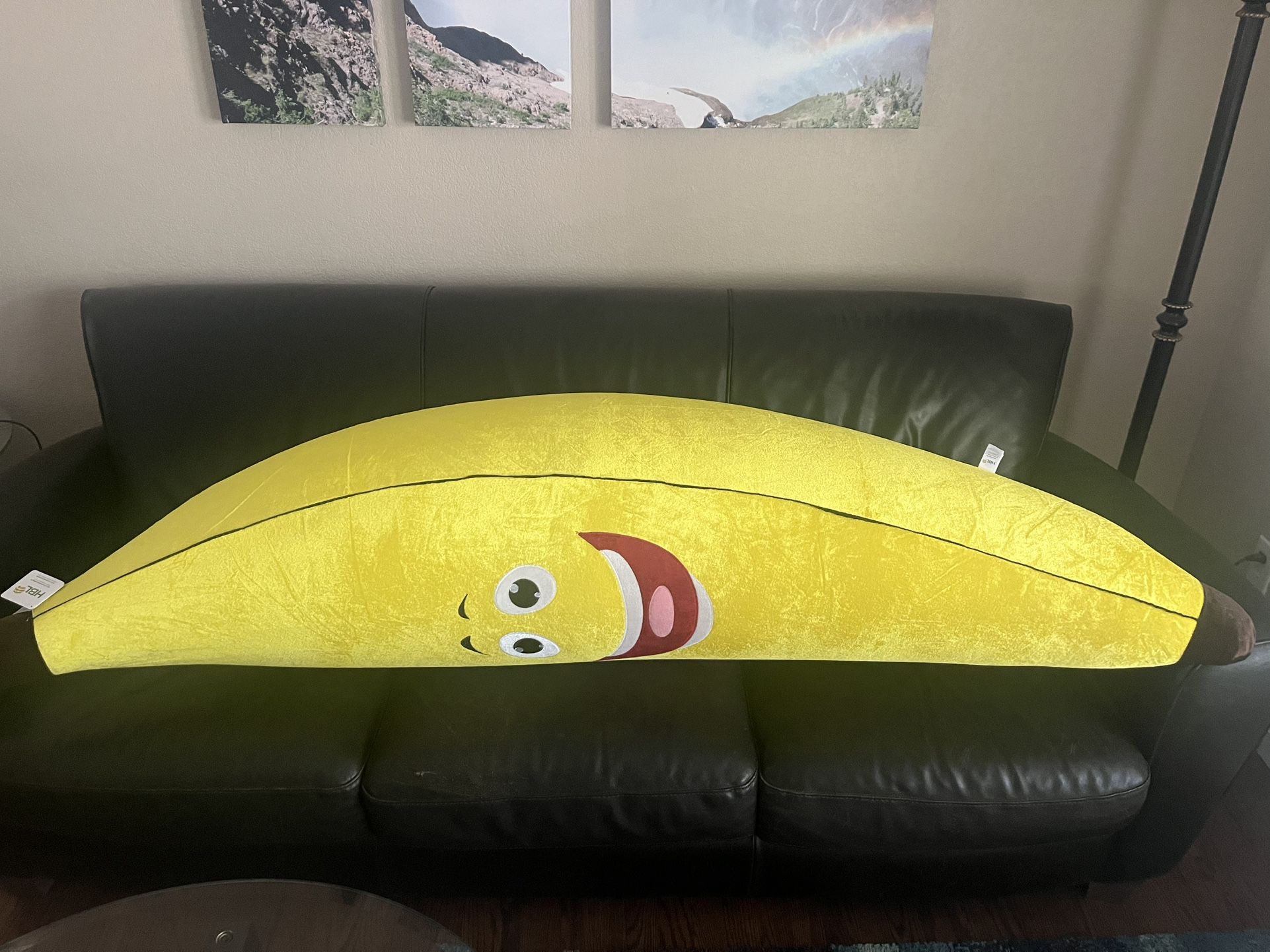 GIANT SOFT BANANA INFLATABLE