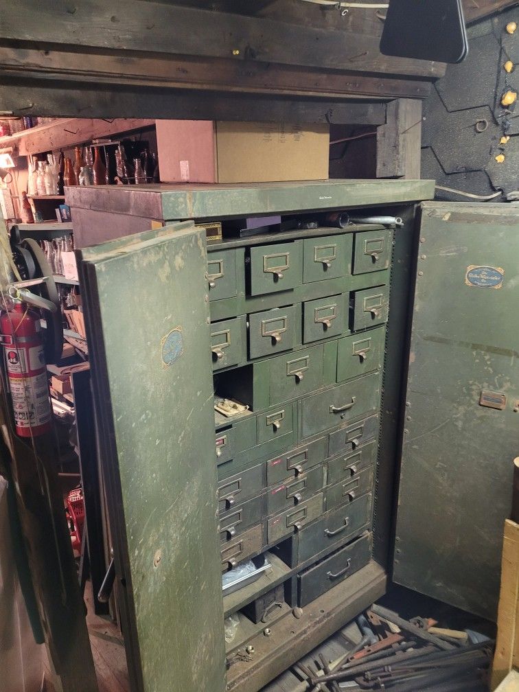 Drawered Safe / Cabinet