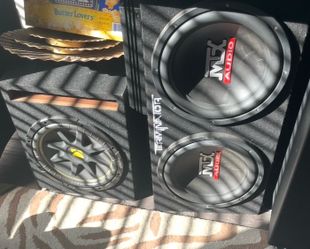 12”Kicker car subwoofer with box $75