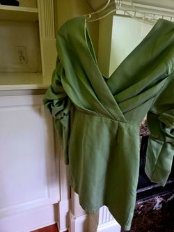 PrettyLittleThing Green Off-Shoulder  Dress