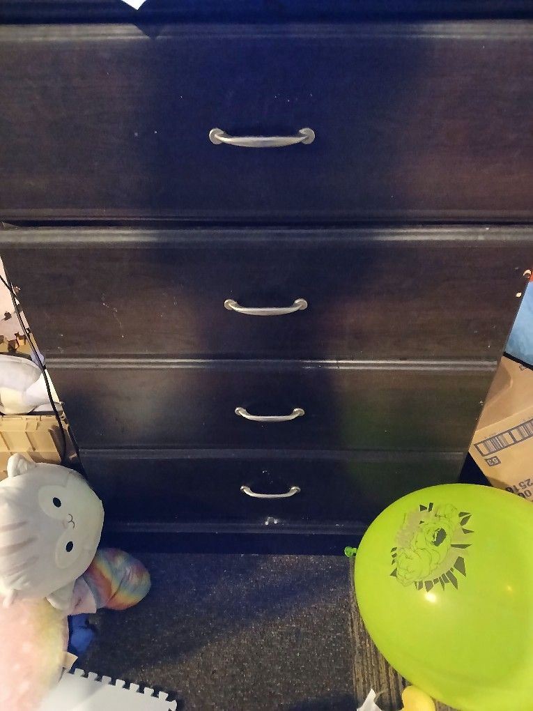 Dresser