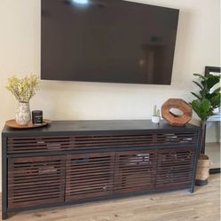 MCM Entertainment Center