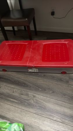 Rubbermaid under bed box