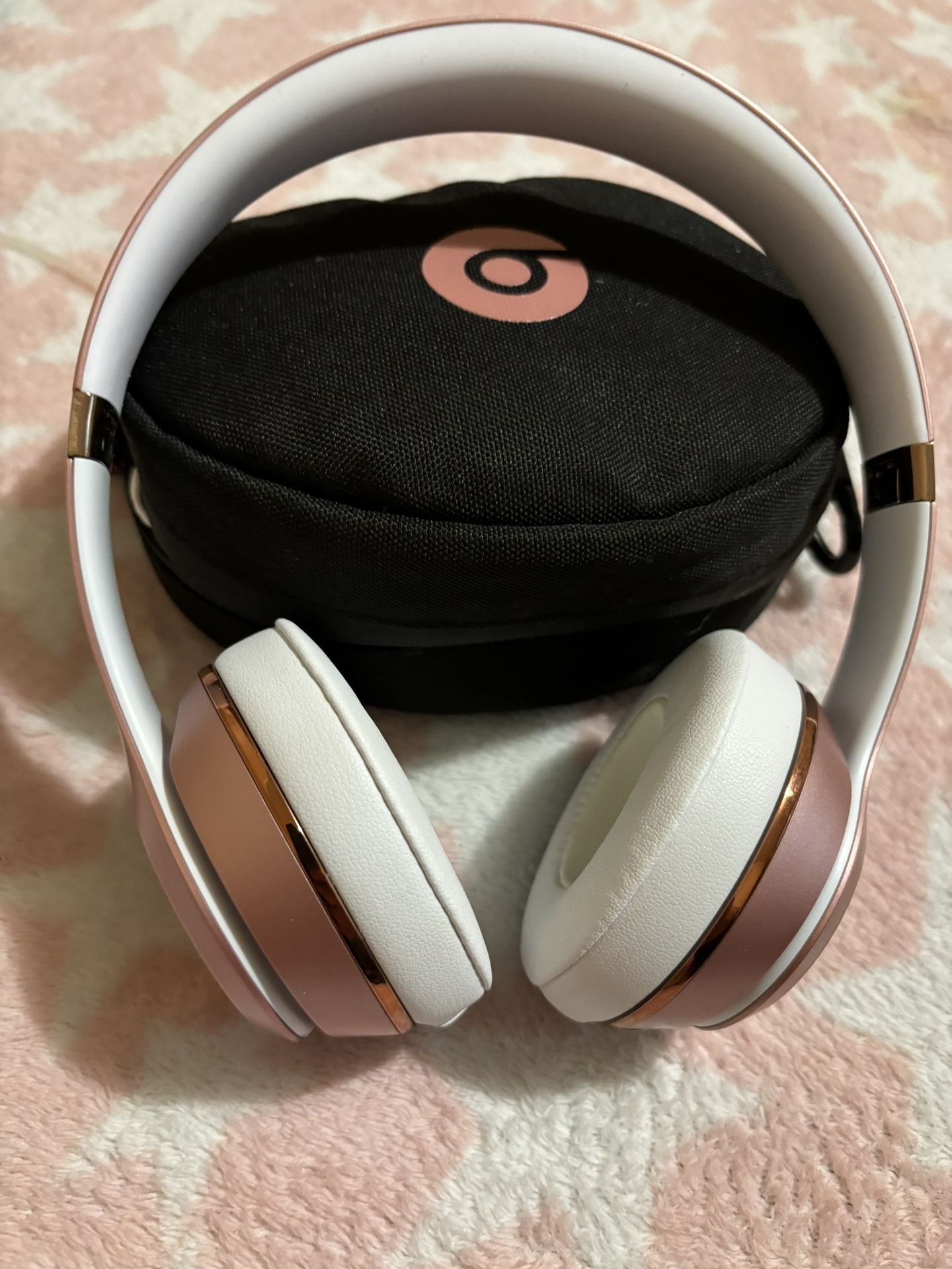 Beats Solo Rose Gold