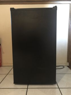 Hisense Mini Fridge
