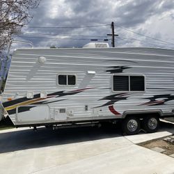 2006 Eclipse Attitude Stellar Toy Hauler Travel Trailer