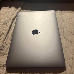 MacBook Pro 13.3" Laptop - Apple M1 chip -  - 256GB SSD- Space Gray