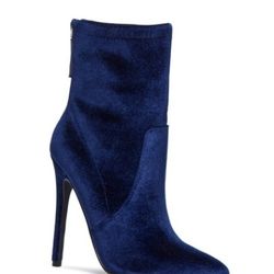 Size 8.5 Blue Heels
