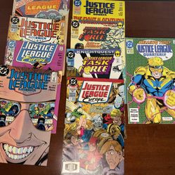 Lot of 9 DC Comics Justice League 