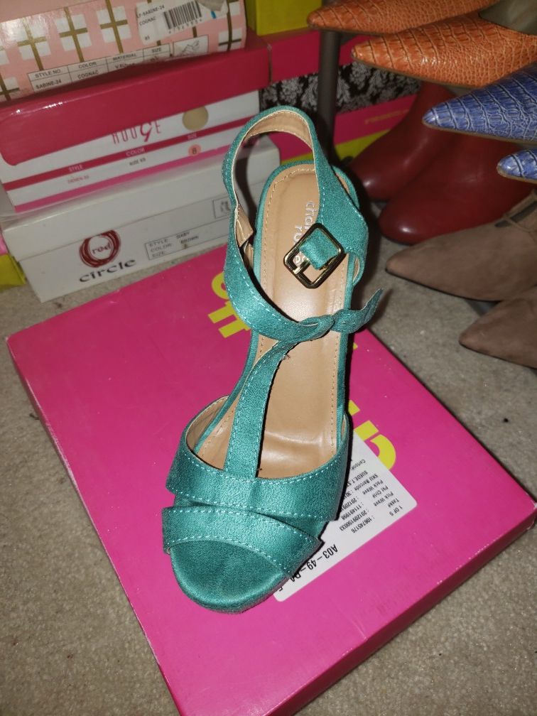 Size 8 wedges