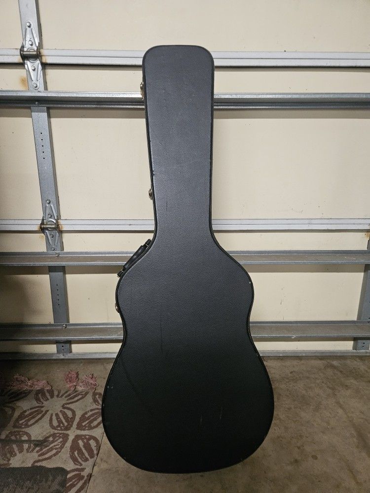 Guitar Case Lockable With Keys
