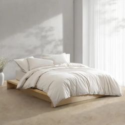 Calvin Klein Queen Comforter Set