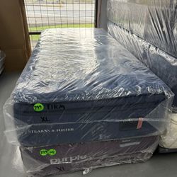 TWIN XL STEARNS & FOSTER LUX ESTATE (FIRM) PILLOW TOP MATTRESS & BOX SPRING BED SET