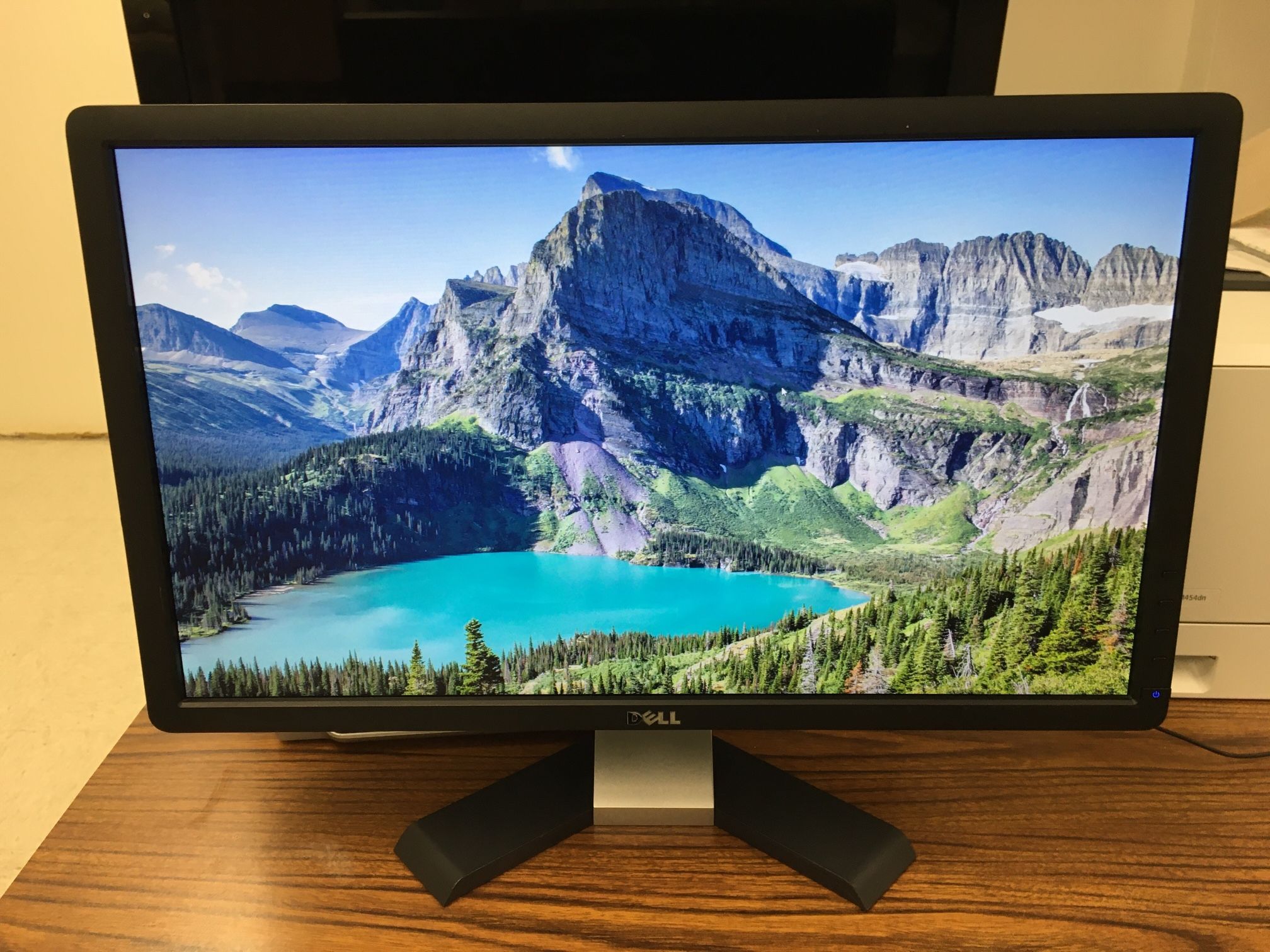 Dell P2212Hb 22-inch LED Full HD 1080P Widescreen Flat Panel Monitor