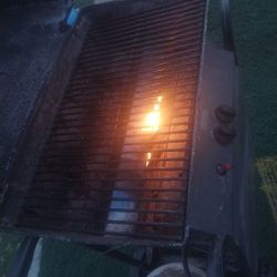 Asador.  Grill 