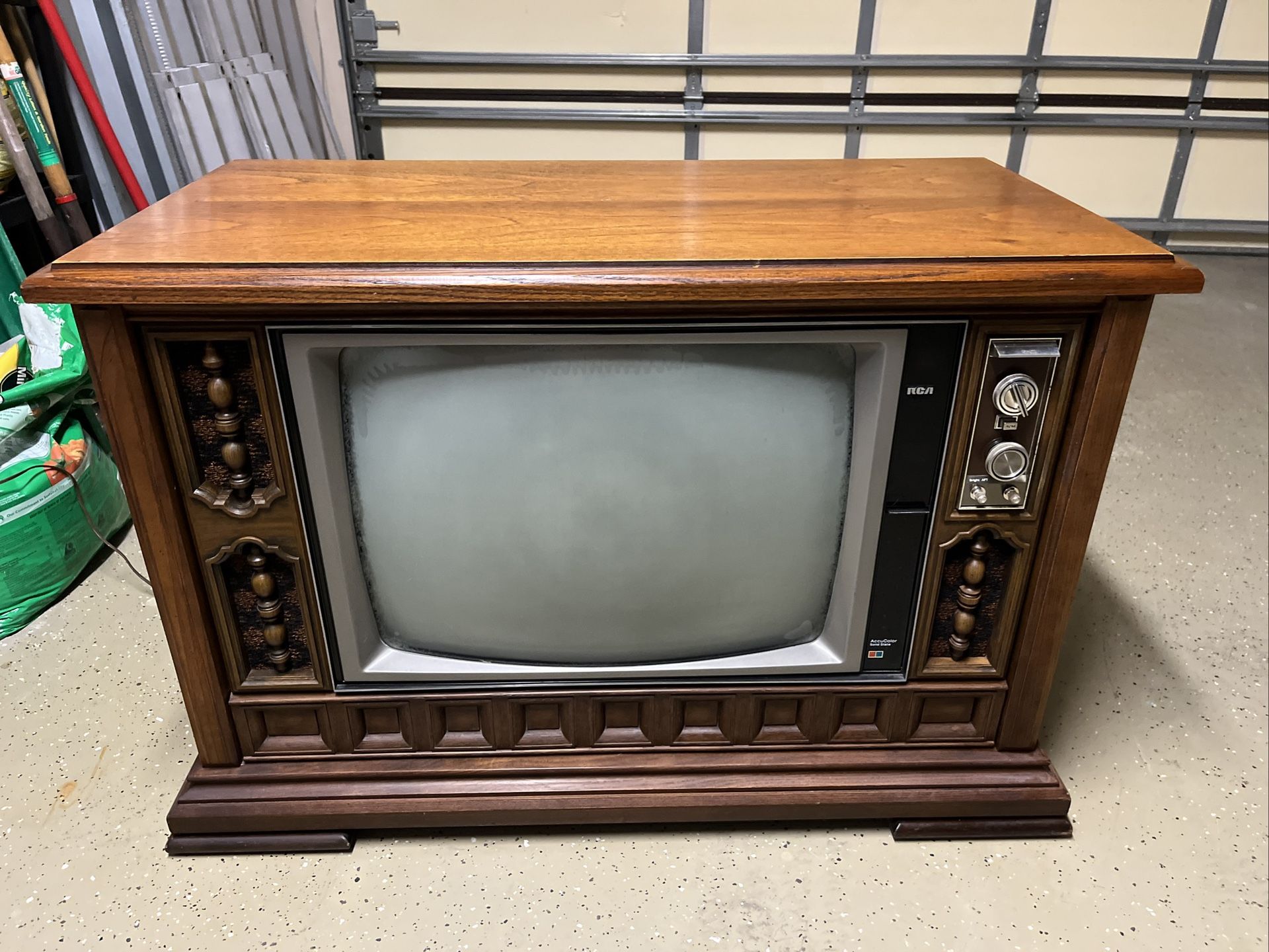 RCA 1970’s Vintage TV