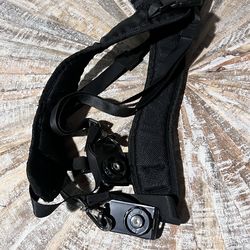 Dual camera strap