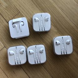 Apple Headphones Lot Of 5