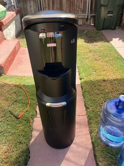 Crystal mountain hot & cold water dispenser