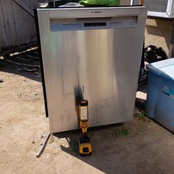 Dish washer bosh almost new