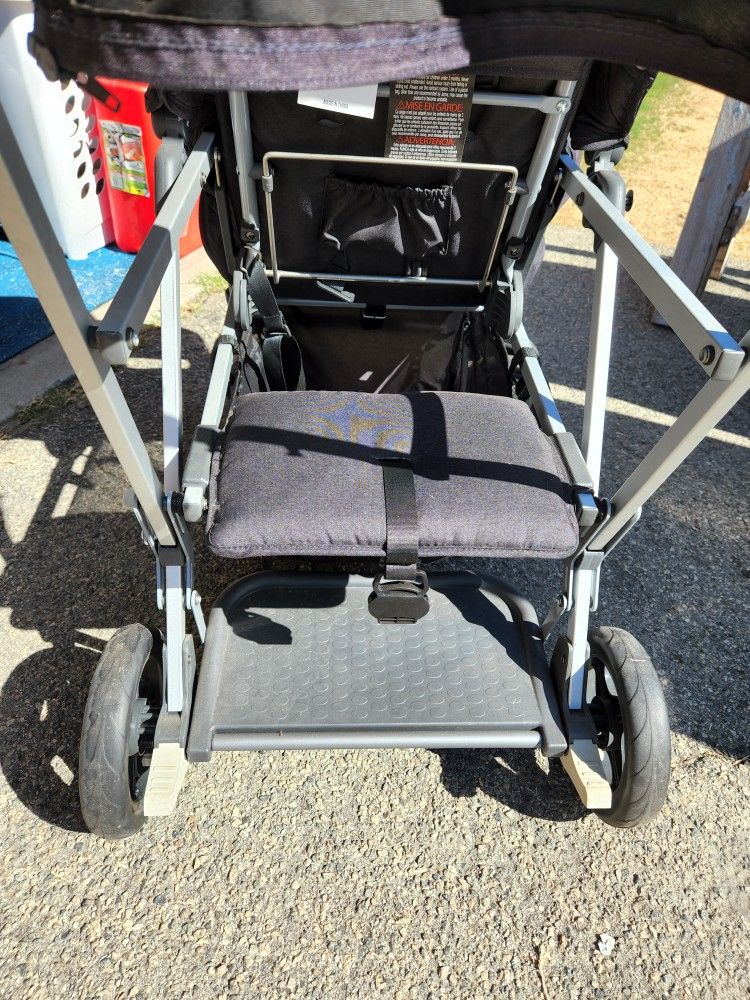 Joovy Caboose Ultralight Stroller for Sale in Pico Rivera, CA OfferUp