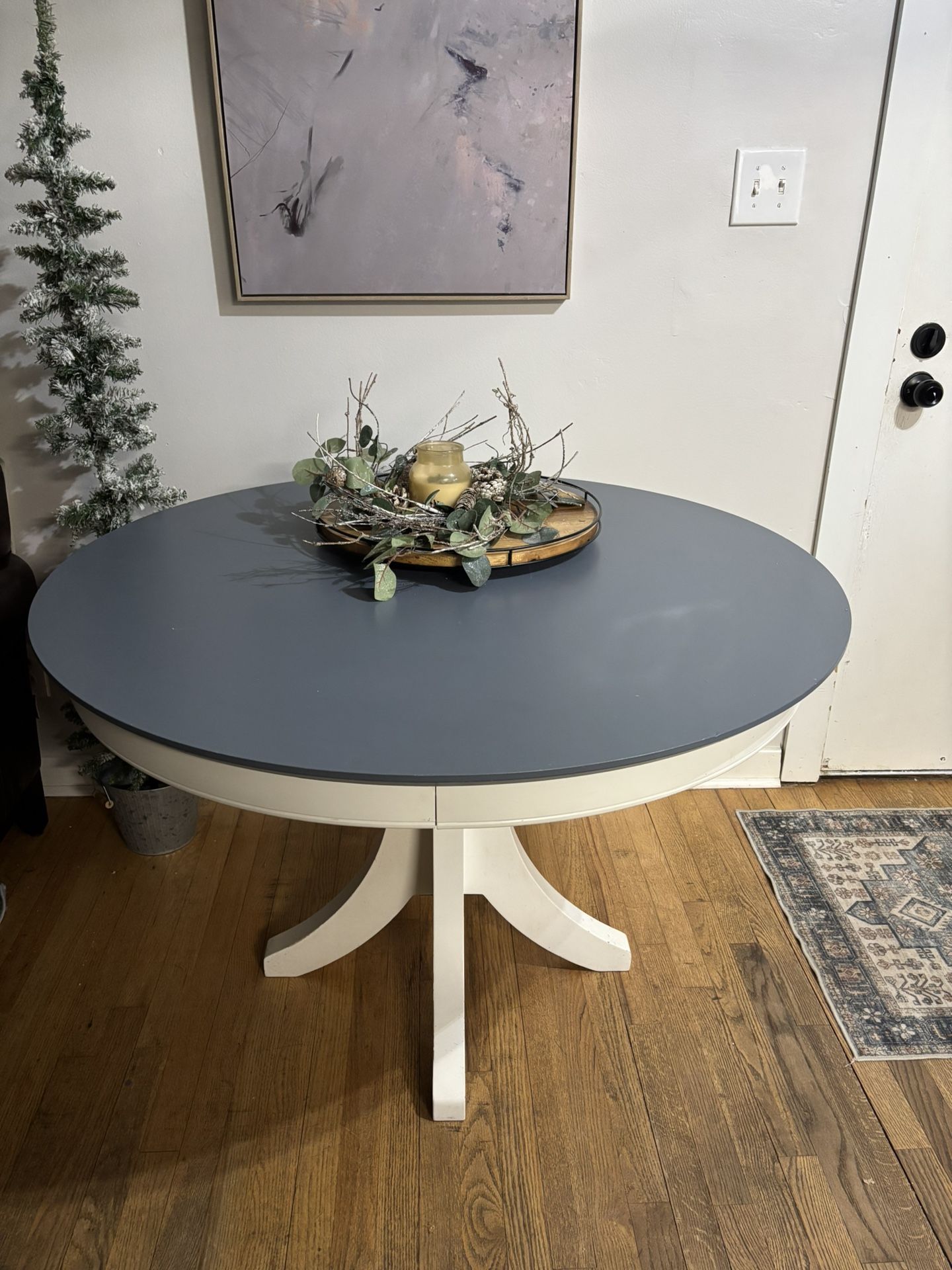 Dining Room Table Round 