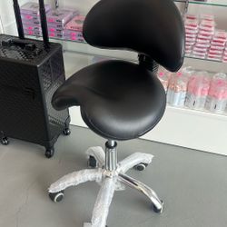 saddle chair 
