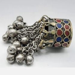 Look What a rare antiquity we found , it is a Precious ring that not only sold only to be appreciated from era Ottoman Sultanes and Vikings. 